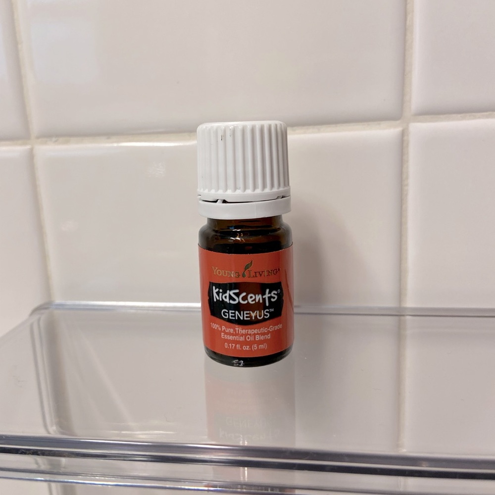 UNOPENED Kidscents Geneyus